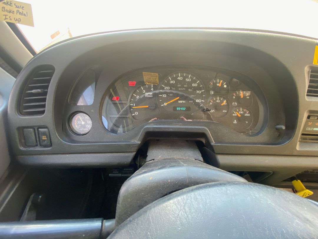 2004 GMC T7500 - Image 19